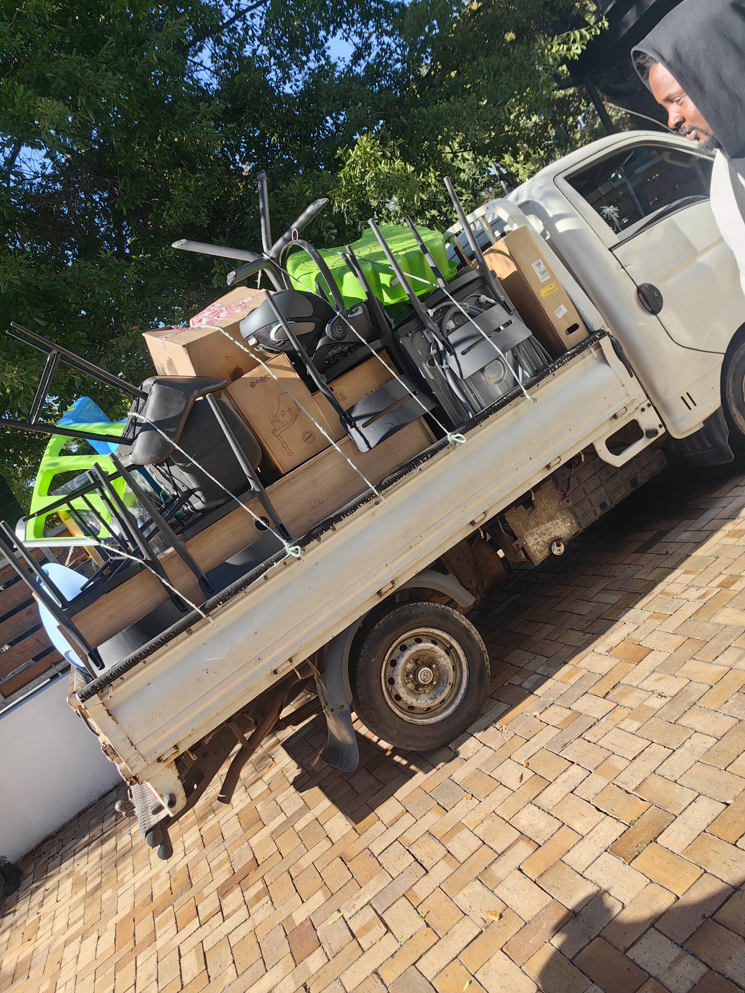 Bakkie with Canopy for rent in Cape Town